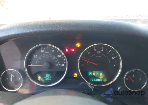 2013 Jeep Wrangler Unlimited Sahara z USA, uszkodzony, nr VIN 1C4BJWEG4DL673893